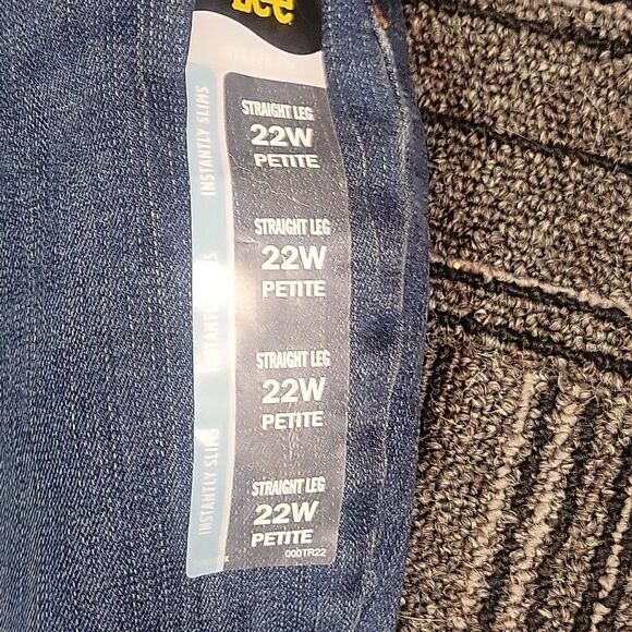 LEE straight Leg High Jeans Instantly Slims Jeans Stretch Denim, Size 22W Petite - Picture 2 of 8